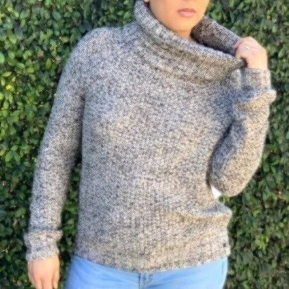 New! Volcom Metallic Knit Cowl Gray Sweater - Picture 2 of 6